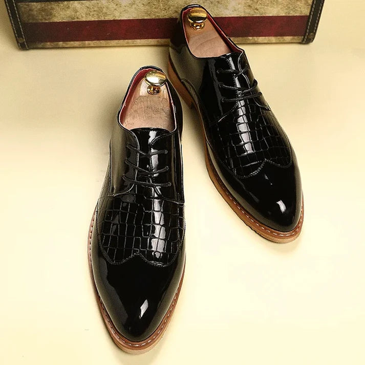 Sapato Masculino em Couro Derby