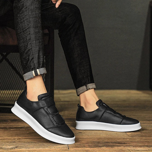 Tênis Masculino em Couro Romenzi RZ421