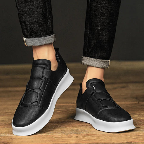 Tênis Masculino em Couro Romenzi RZ421